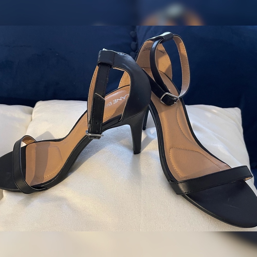 Lame Bryant Ankle Strap High Heel, Size 9W